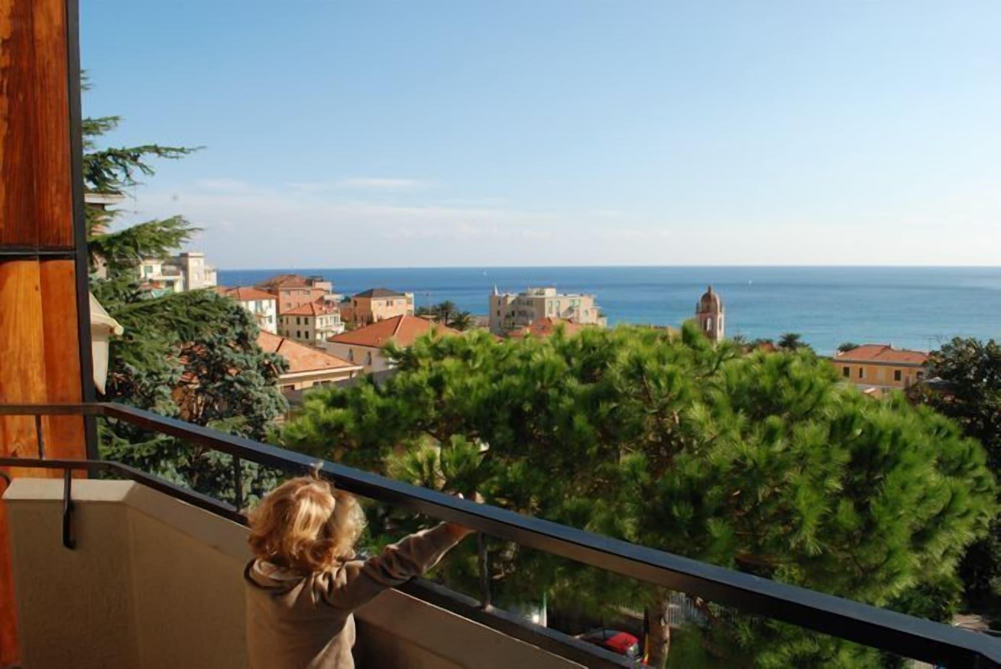 Hotel Palace Varazze Kültér fotó
