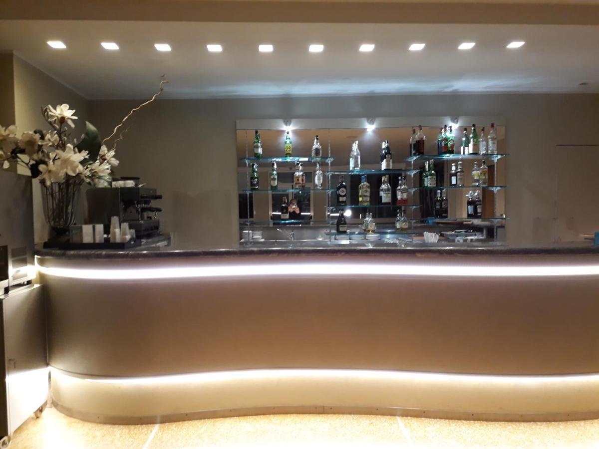 Hotel Palace Varazze Kültér fotó