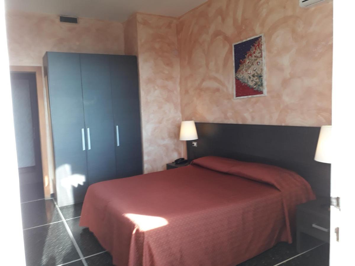 Hotel Palace Varazze Kültér fotó