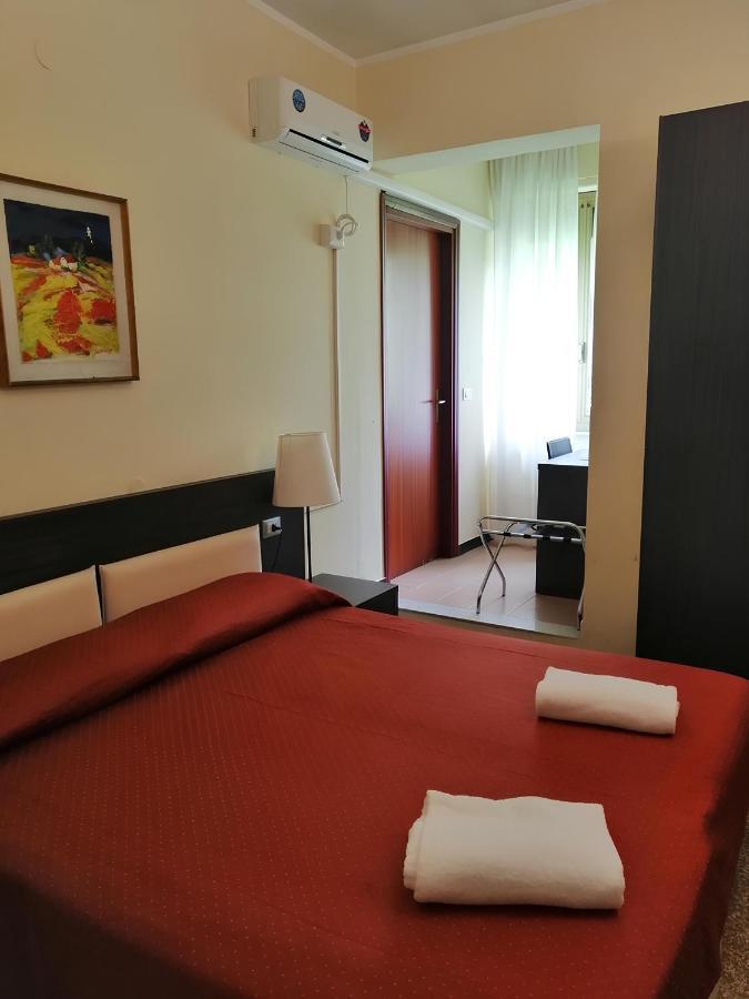 Hotel Palace Varazze Kültér fotó