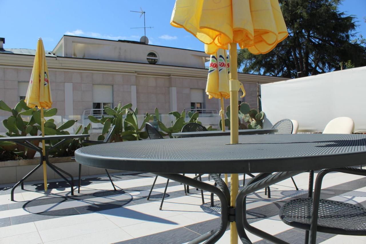 Hotel Palace Varazze Kültér fotó