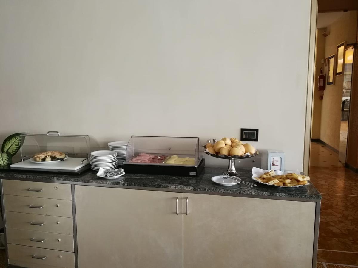 Hotel Palace Varazze Kültér fotó