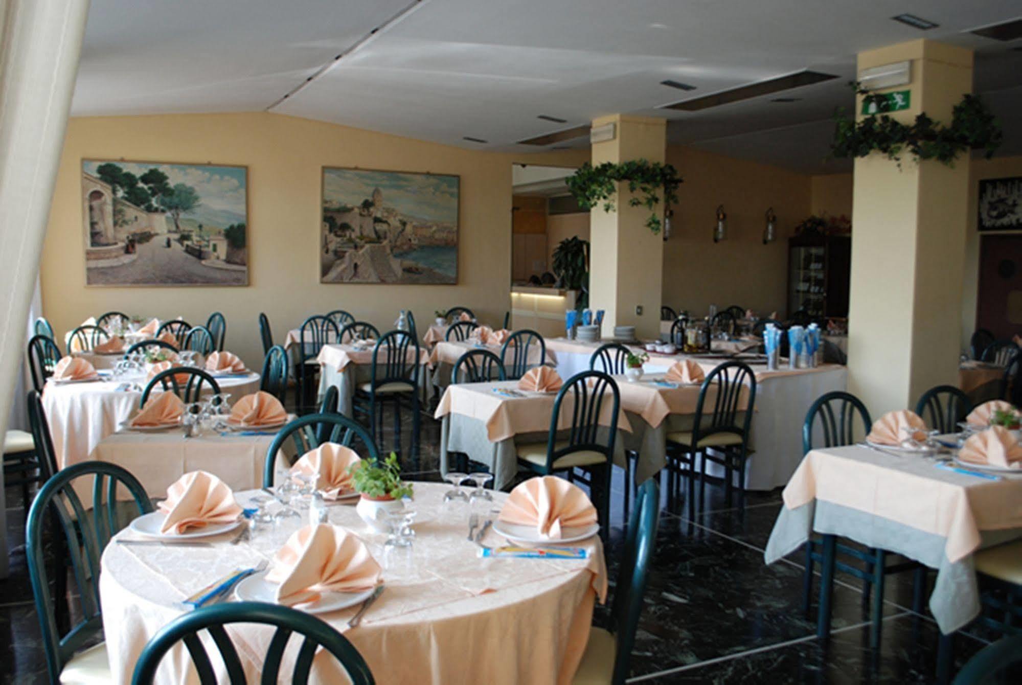Hotel Palace Varazze Kültér fotó