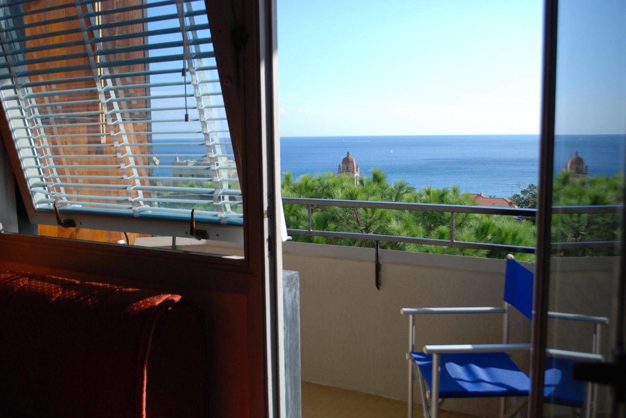 Hotel Palace Varazze Kültér fotó
