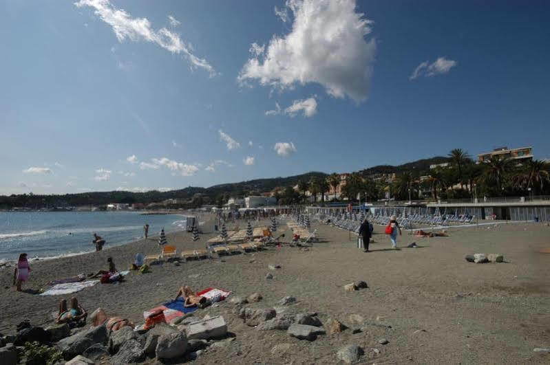 Hotel Palace Varazze Kültér fotó